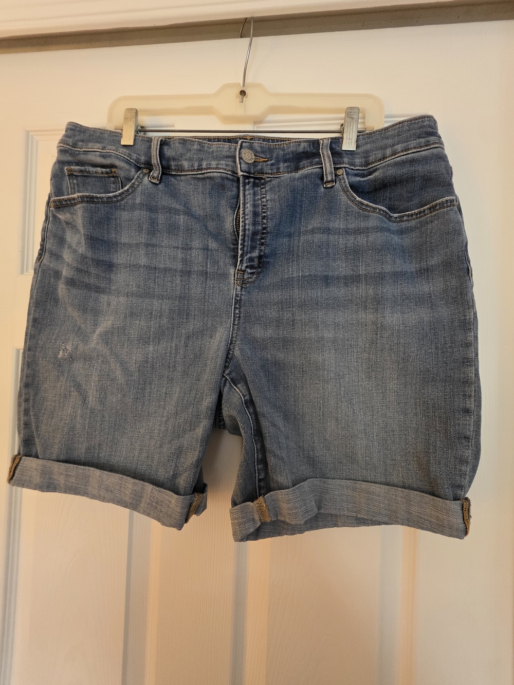 Chico's Medium Wash Denim Roll-Cuff Jean Shorts